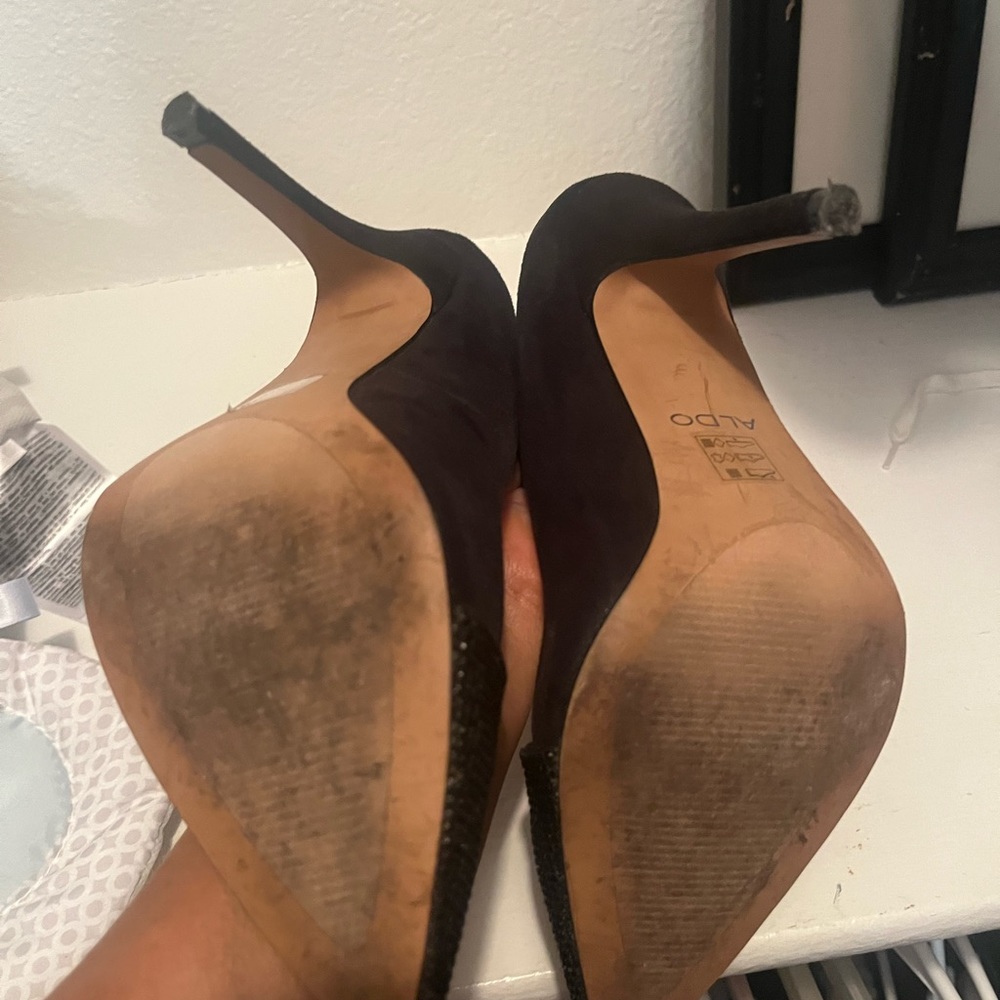 Black Aldo pumps
